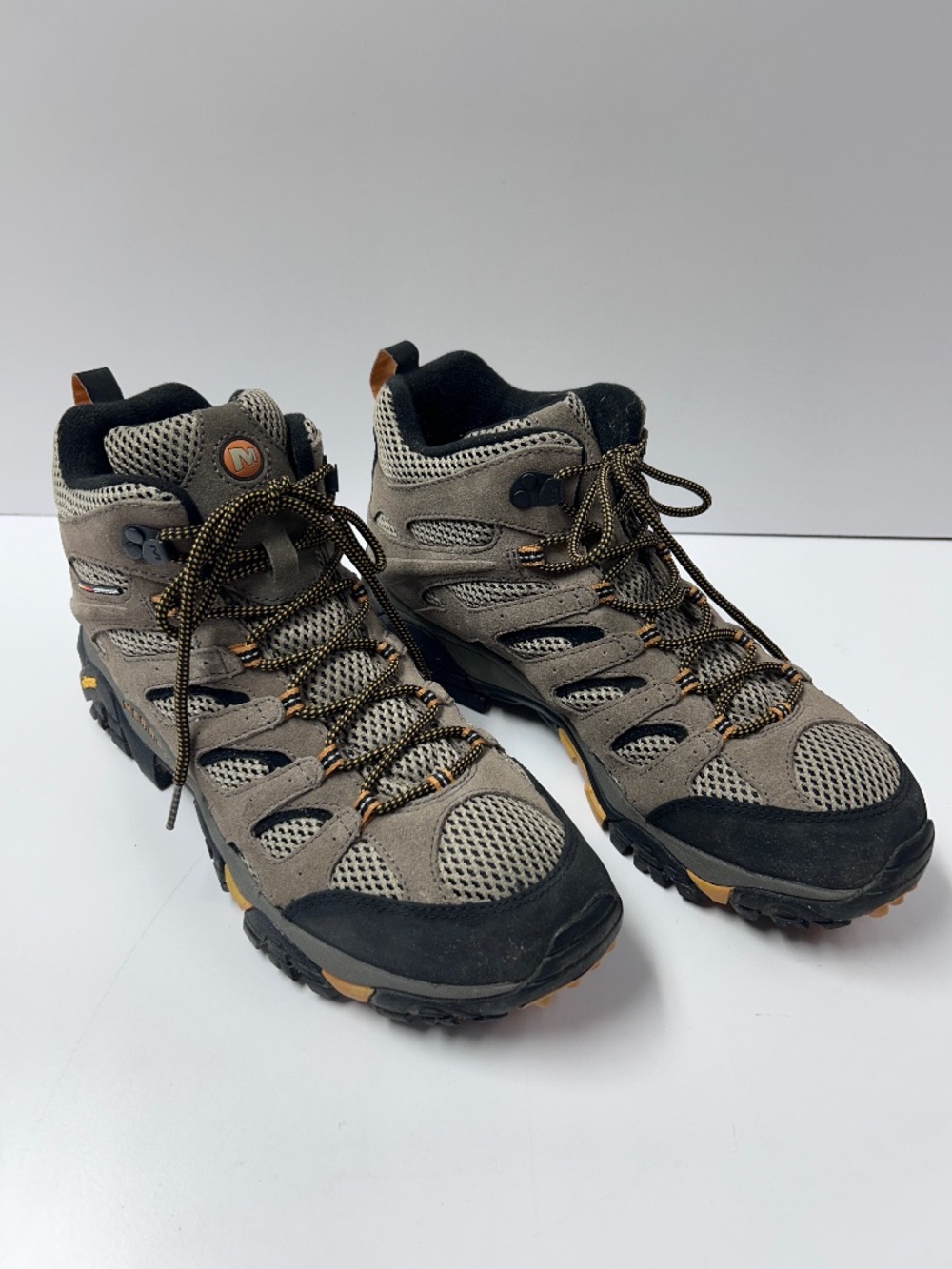 Merrell Moab Men's Size 12 Ventilator Mid Walnut Hiking Boots J86593 Vibram